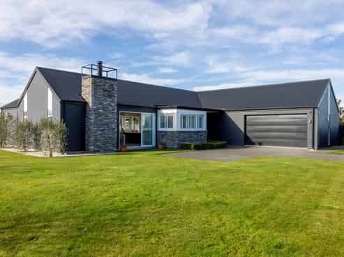 10 Silver Peaks Drive, West Melton
