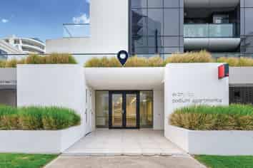 Showstopping office opportunity!