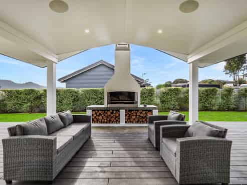 17 Pohutukawa Drive, Bay View