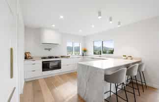17 Pohutukawa Drive, Bay View