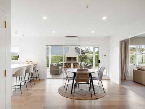 17 Pohutukawa Drive, Bay View