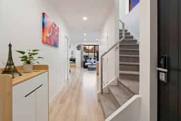 9/4 Dunkirk Road, Panmure