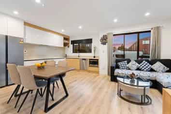 9/4 Dunkirk Road, Panmure