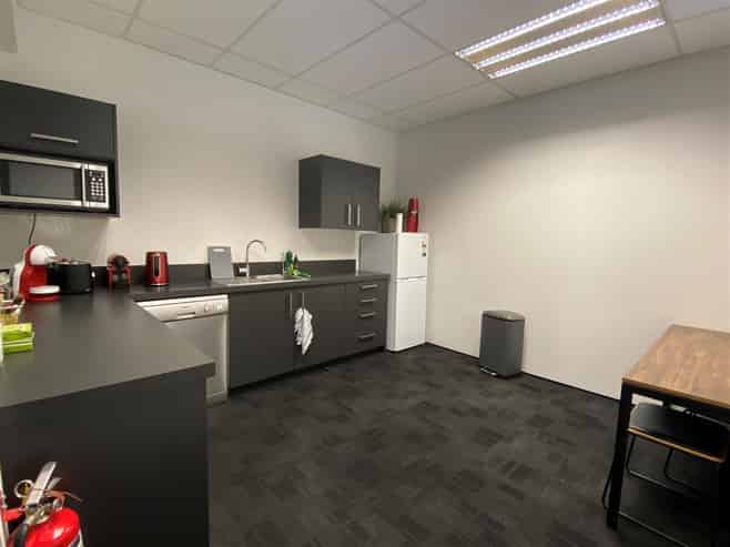 Modern Stylish Offices With Great Natural Light