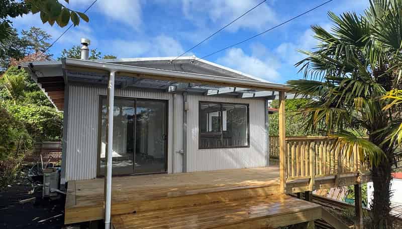 13 Trig Hill Road, Onetangi