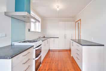407 Montgomery Street, Raureka