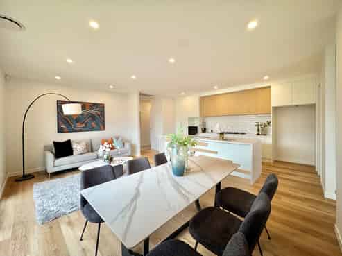 22 Tipu Crescent, Milldale