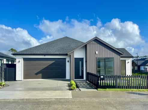 13 Tipu Crescent, Milldale