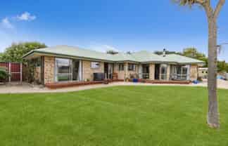 34 Kiwi Ave, Waikuku Beach