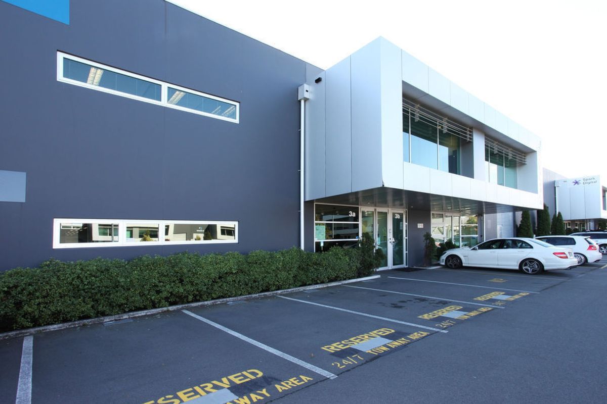 First-floor office in popular business park, Riccarton