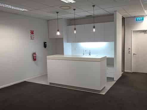 First-floor office in popular business park