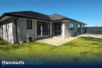 27 Oranmore Crescent, Paeroa