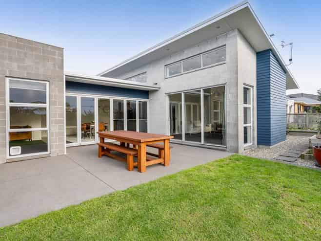 61 Karamea Street, Whalers Gate