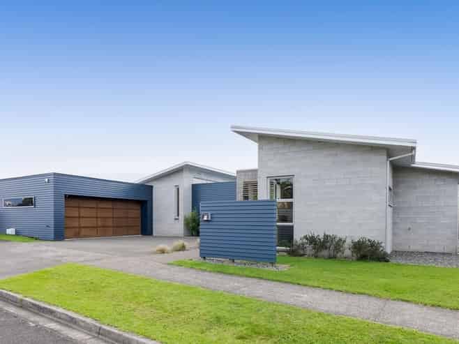 61 Karamea Street, Whalers Gate