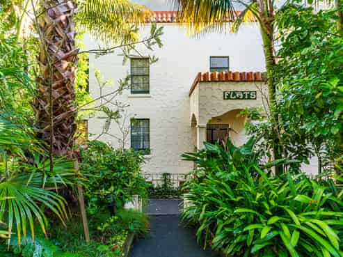 2/128 Newton Road, Newton
