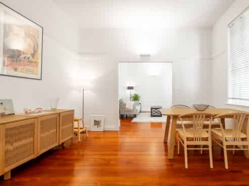 2/128 Newton Road, Newton