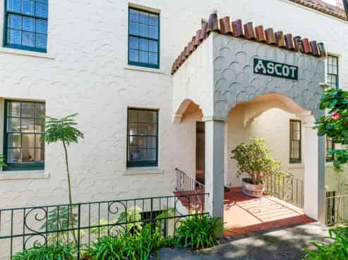 2/128 Newton Road, Newton