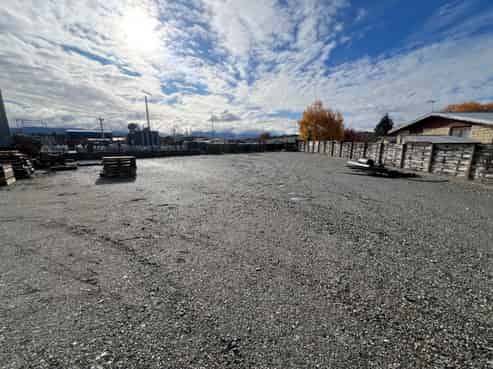Versatile Warehouse and Large Yard