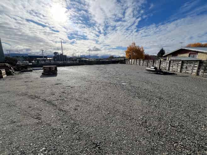 Versatile Warehouse and Large Yard