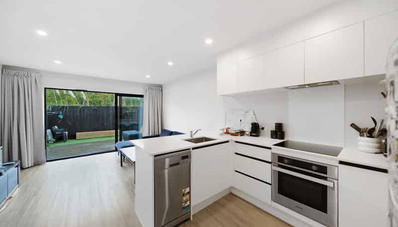 28/137 Hall Avenue, Favona