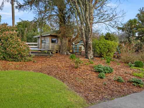 25 Hawkes Access Road, Waitoki