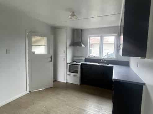 8 Keiss, Blenheim Central