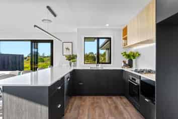 74 Metoriti Crescent, Paerata
