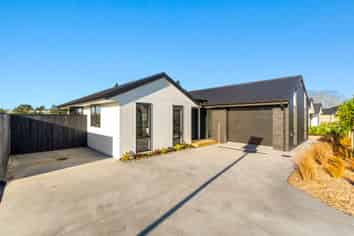74 Metoriti Crescent, Paerata