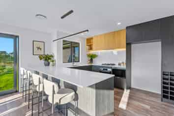 74 Metoriti Crescent, Paerata