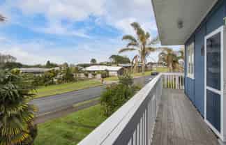 54 Athenree Road, Athenree