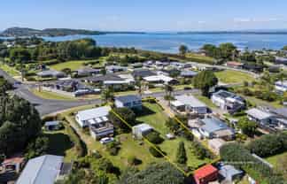 54 Athenree Road, Athenree