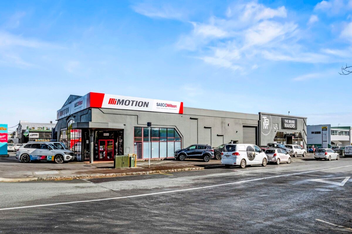 Prime High-Profile Corner – Showroom & Warehouse - Изглед 2