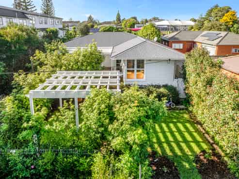 15 Kingdale Road, Henderson