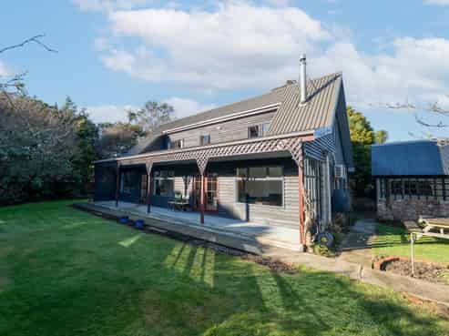 46 Awarua Road, Otatara