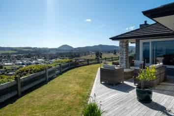 18 Peregrine Place, Kinloch