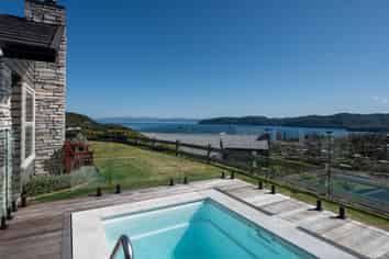 18 Peregrine Place, Kinloch