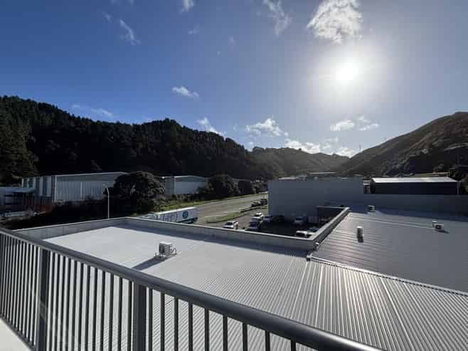 Tidy Ngauranga Office with On-Site Parking