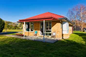 8 Reeves Street, Cheviot