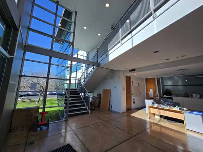 Strategically positioned ground floor office