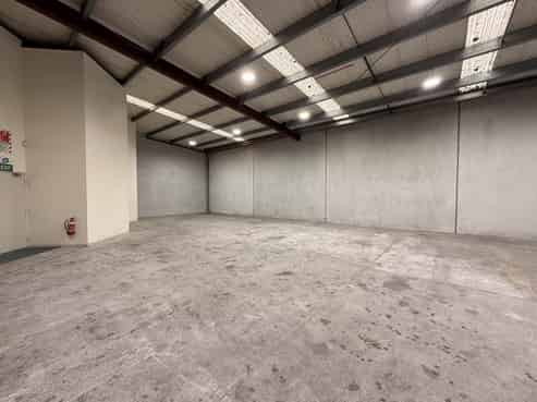 Rare road front opportunity on Rosebank