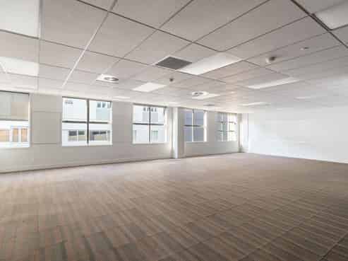 1000 sqm Office - Willis Street Location