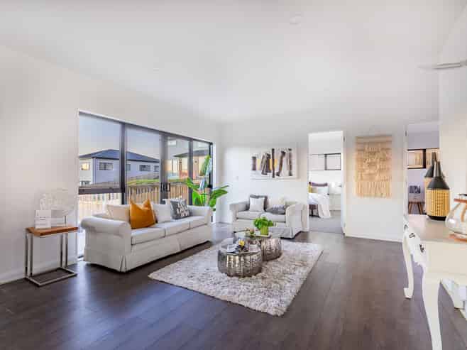 2 Celestial Crescent, Orewa