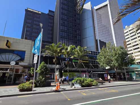 Queen Street – your next F&B premises!
