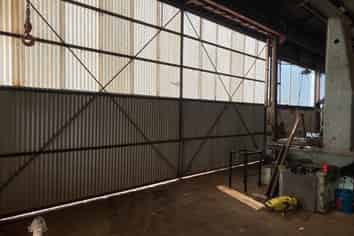 Workshop/Warehouse with Gantry