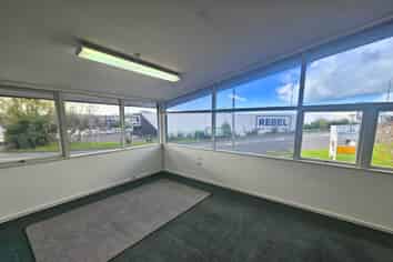 PRIME OFFICE OPPORTUNITY
