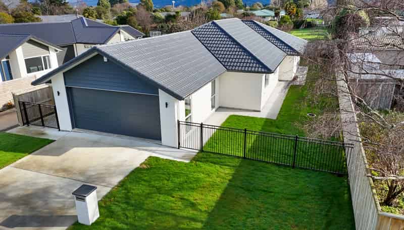 2 Van Baarle Close, Carterton