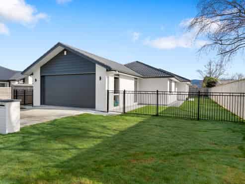 2 Van Baarle Close, Carterton