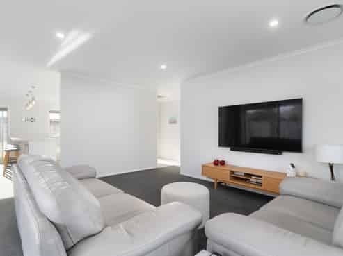 2 Van Baarle Close, Carterton