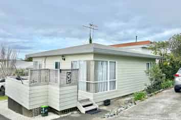 1221a Whangaparaoa Road, Army Bay