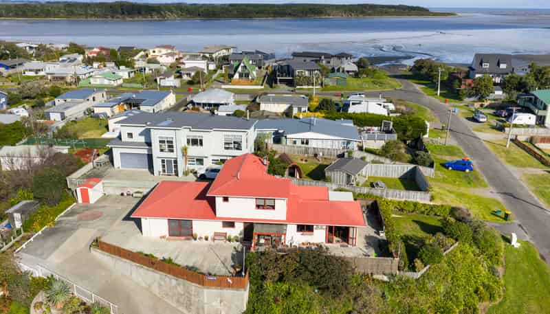 12 Robbie Street, Foxton Beach